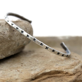 Sealed with a Kiss Cuff