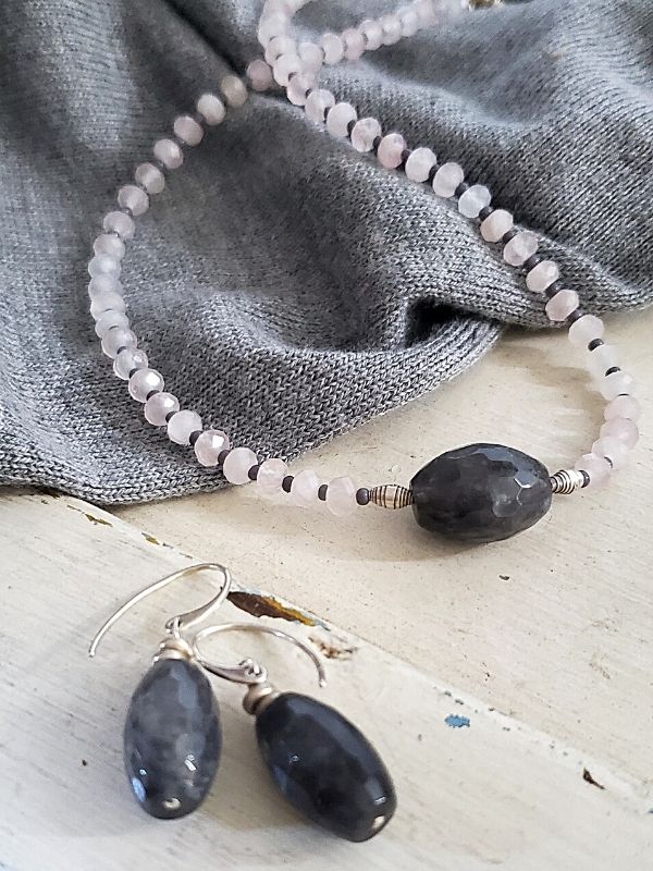 gray sweater pink & gray jewelry